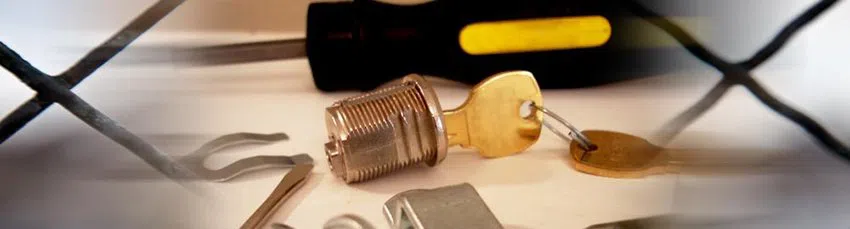 Community Locksmith Store Leesburg, VA 703-570-4209 - changing-locks